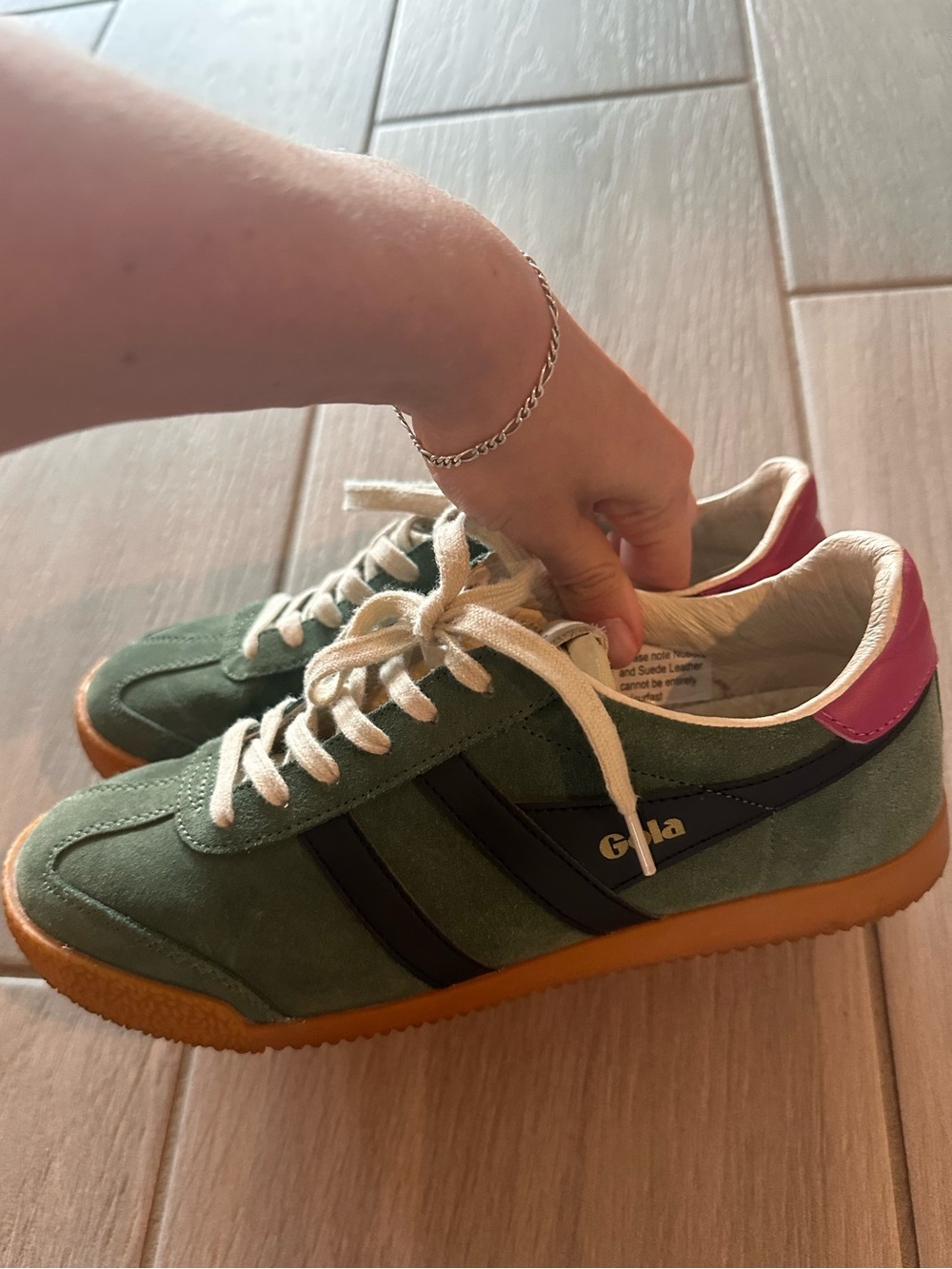 Gola Elan Sneakers in Evergreen, Size 8